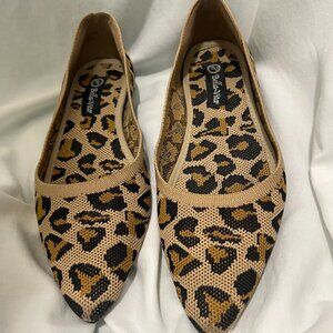 Bella Vita Women's Mireya Pointed Toe Flat Ballet size 7.5